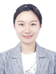 張馨月